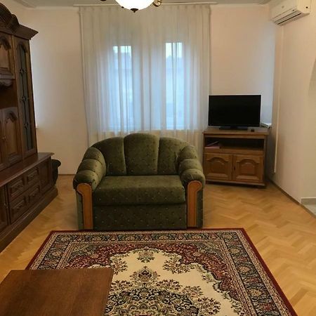 Gabor Pal 1 Apartman 2 Szoba Dunafoldvar المظهر الخارجي الصورة
